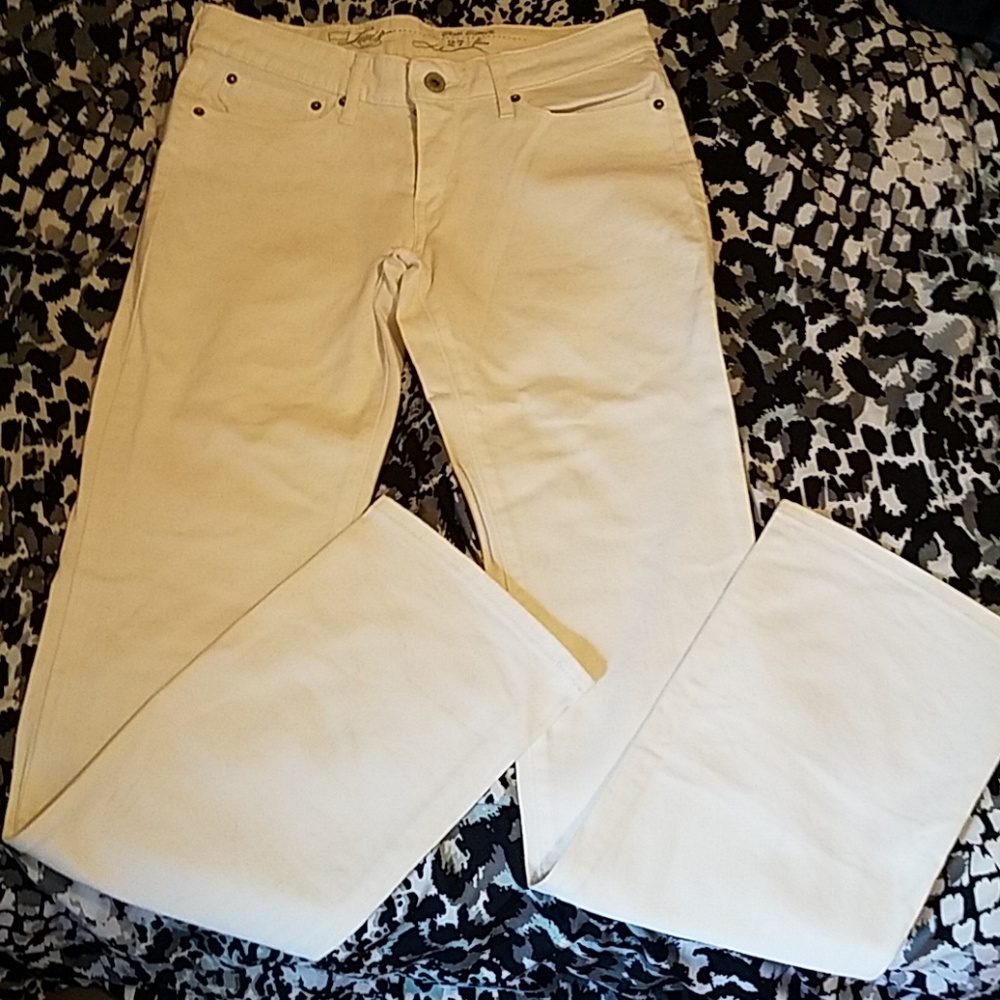 Women Levi jeans